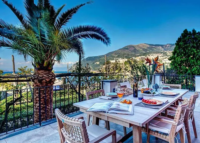 GOCCE VILLAS - Villa Degli Dei Waterfront Villa Vico Equense